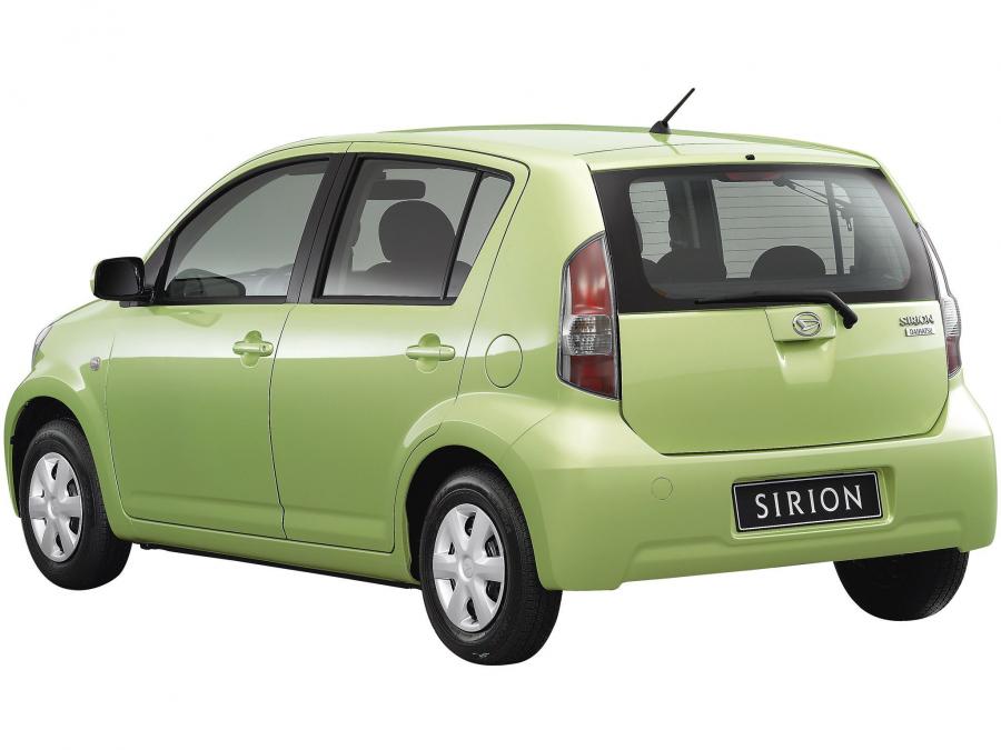  Daihatsu Sirion 2005 года  (фото 8 из 16)